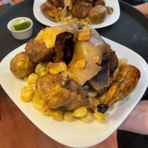 Chicharrón Medio(dia 09/08 - somente com reservas)